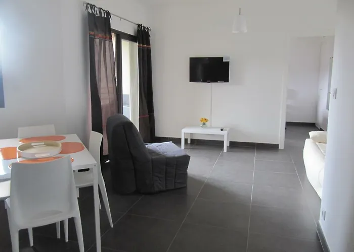 T2 De Standing Idealement Situe Propriano (Corsica)