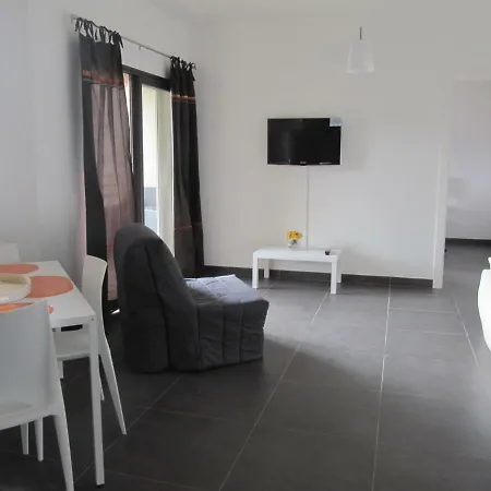 T2 De Standing Idealement Situe Propriano (Corsica)