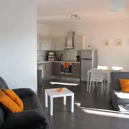 T2 De Standing Idealement Situe * Propriano (Corsica)